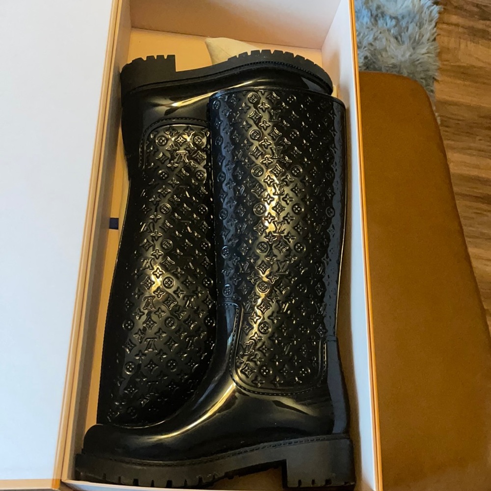 louis vuitton boots size 37